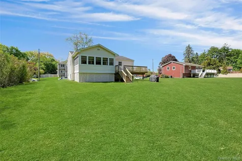21 Kreuz Drive West Nyack NY 10994