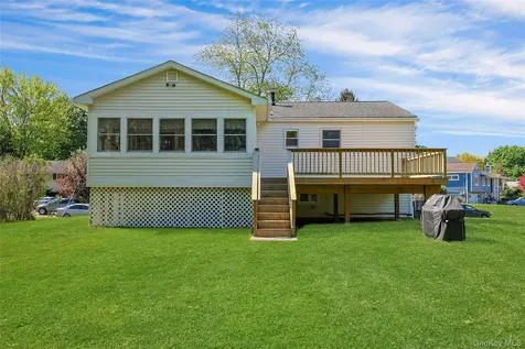 21 Kreuz Drive West Nyack NY 10994