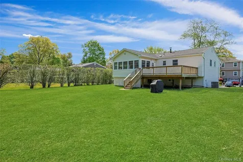 21 Kreuz Drive West Nyack NY 10994