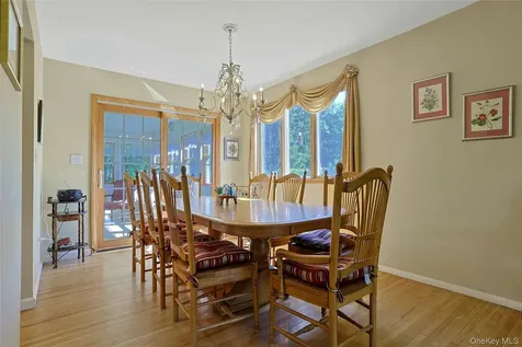 21 Kreuz Drive West Nyack NY 10994