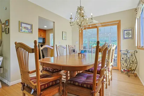 21 Kreuz Drive West Nyack NY 10994