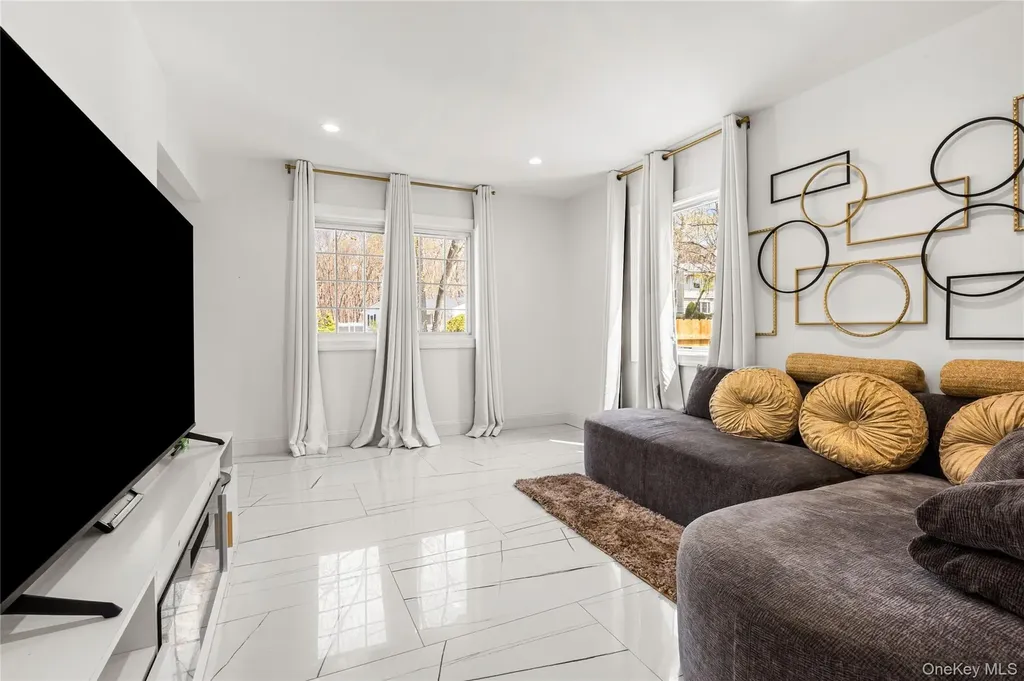 2 Grove Avenue Coram NY 11727