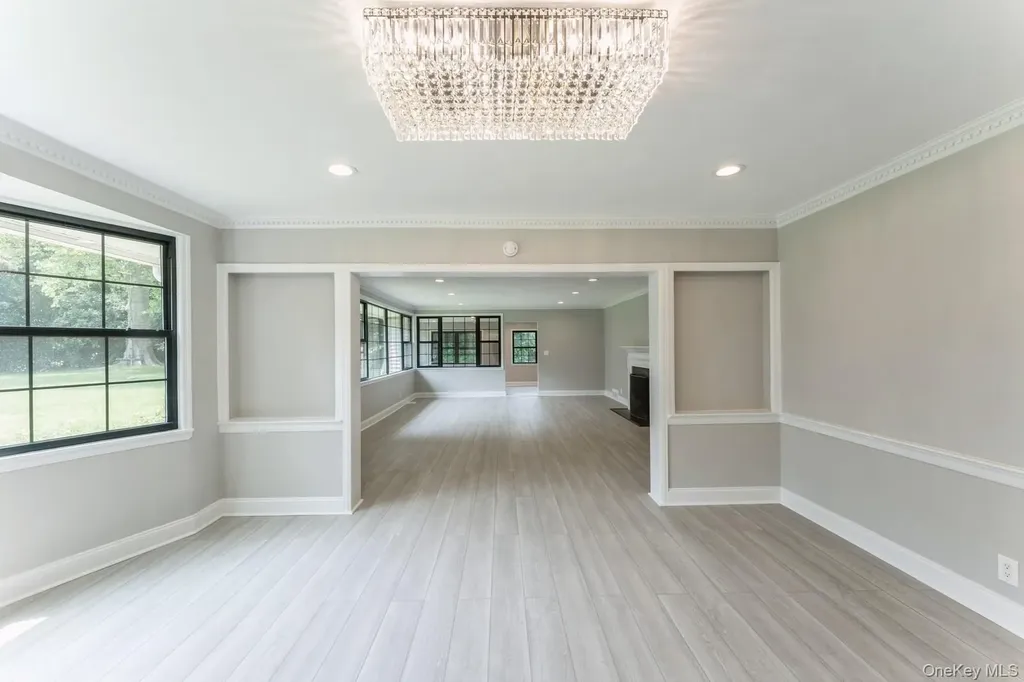 2 Foxwood Road Kings Point NY 11024