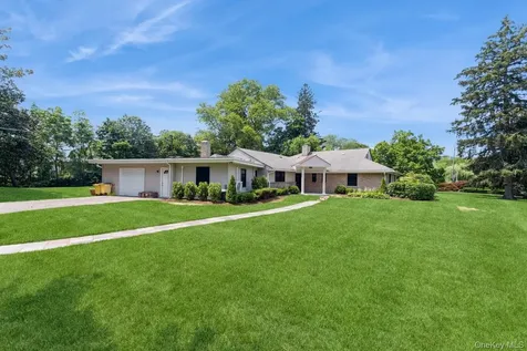 2 Foxwood Road Kings Point NY 11024