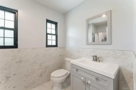 2 Foxwood Road Kings Point NY 11024