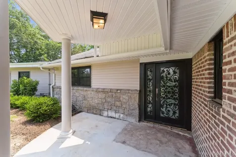 2 Foxwood Road Kings Point NY 11024