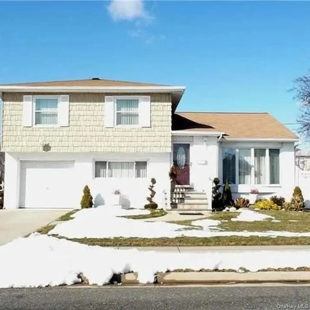 128 Cedar Street Freeport NY 11520