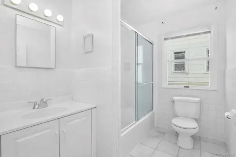 21 W Division Street Greenwich CT 06830