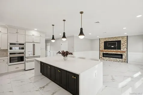 129 Tardy Lane S Wantagh NY 11793
