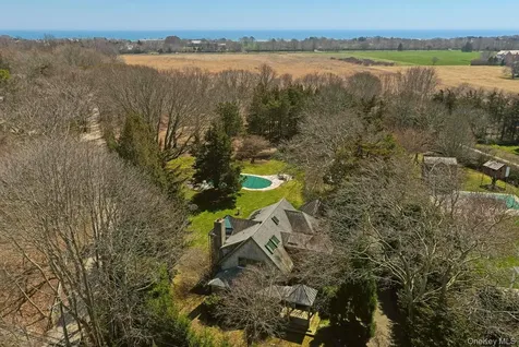 60 Skimhampton Road East Hampton NY 11937