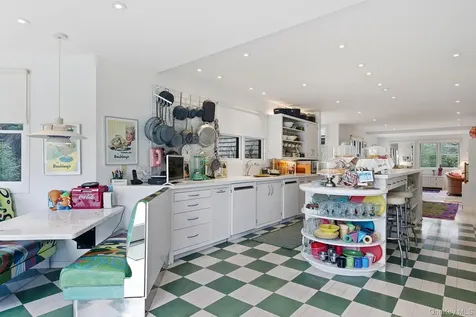 60 Skimhampton Road East Hampton NY 11937