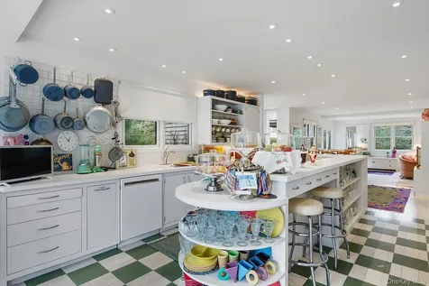 60 Skimhampton Road East Hampton NY 11937