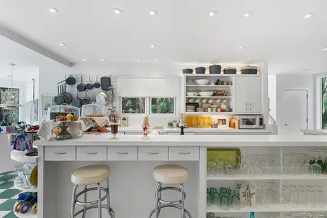 60 Skimhampton Road East Hampton NY 11937