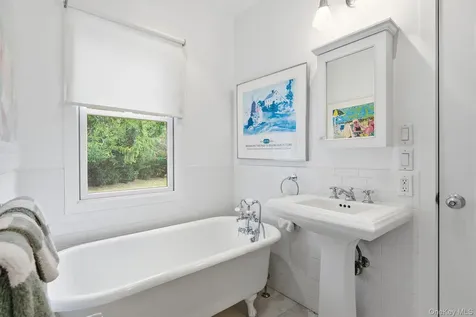 60 Skimhampton Road East Hampton NY 11937