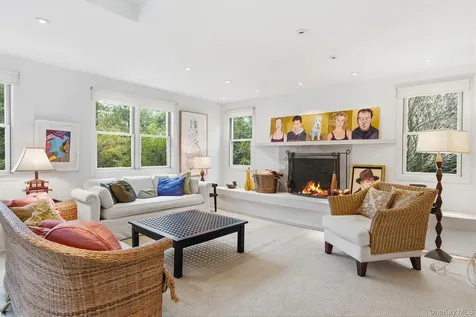 60 Skimhampton Road East Hampton NY 11937
