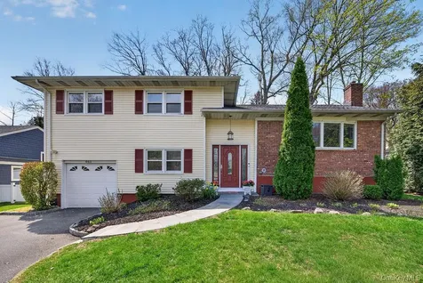 461 Stratton Road New Rochelle NY 10804