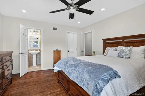461 Stratton Road New Rochelle NY 10804