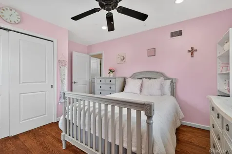 461 Stratton Road New Rochelle NY 10804