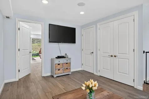 461 Stratton Road New Rochelle NY 10804