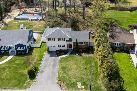 461 Stratton Road New Rochelle NY 10804