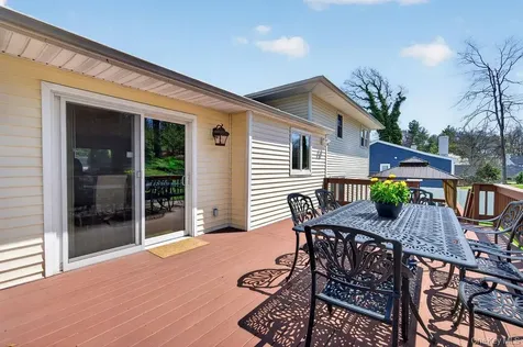 461 Stratton Road New Rochelle NY 10804