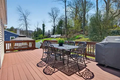 461 Stratton Road New Rochelle NY 10804