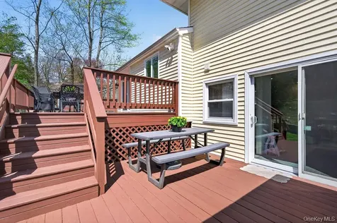 461 Stratton Road New Rochelle NY 10804