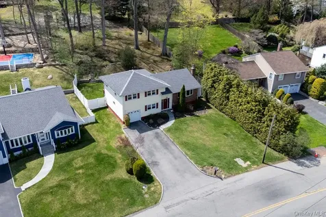 461 Stratton Road New Rochelle NY 10804