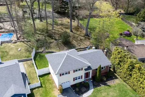 461 Stratton Road New Rochelle NY 10804