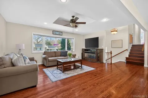 461 Stratton Road New Rochelle NY 10804