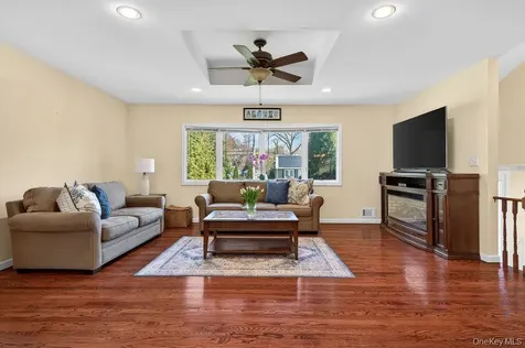 461 Stratton Road New Rochelle NY 10804