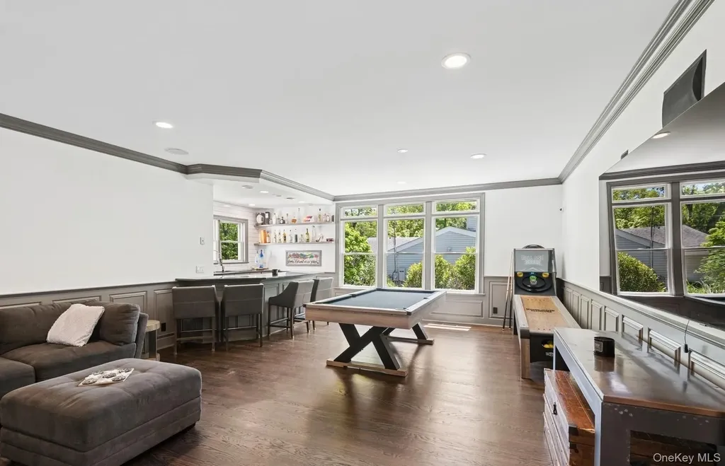 10 Colonial Drive Smithtown NY 11787
