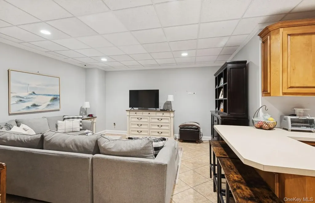10 Colonial Drive Smithtown NY 11787