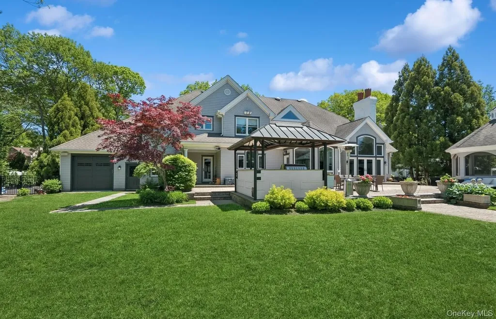10 Colonial Drive Smithtown NY 11787