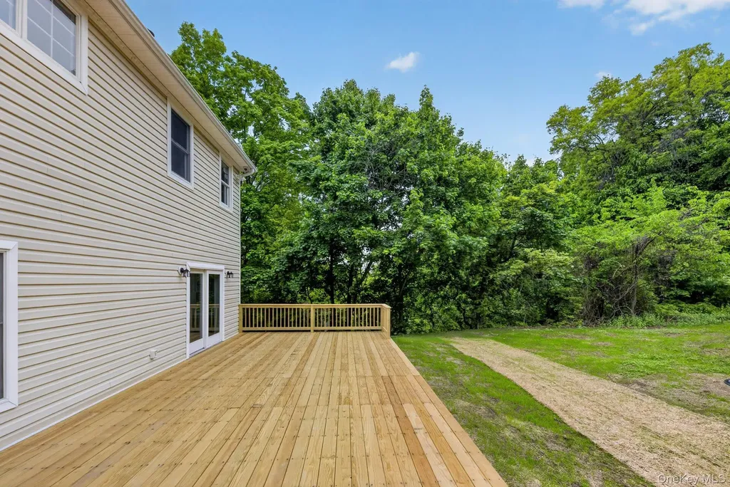 27 Cedar Drive Putnam Valley NY 10579
