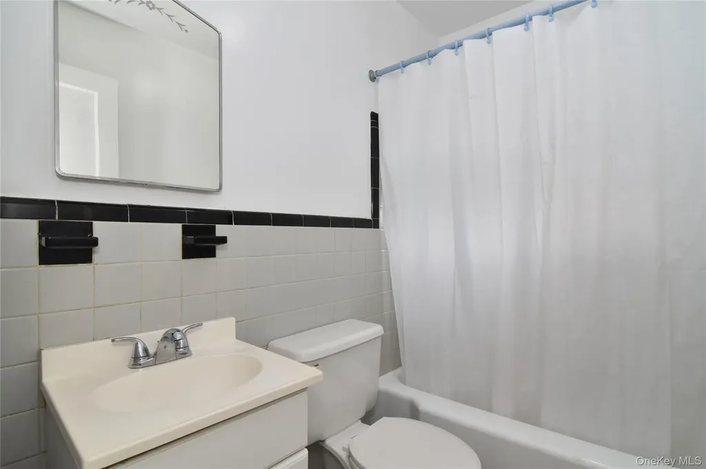 355 Upland Avenue Yonkers NY 10703