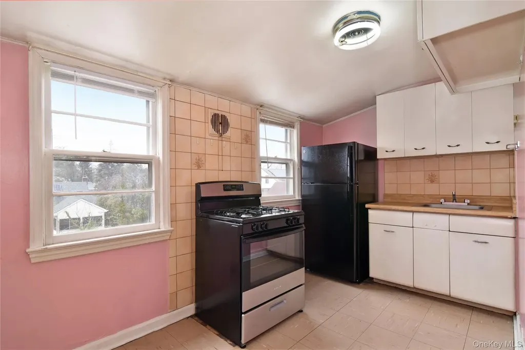 355 Upland Avenue Yonkers NY 10703