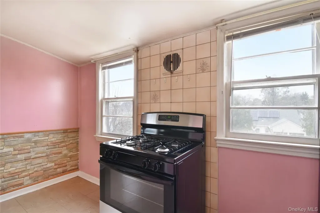 355 Upland Avenue Yonkers NY 10703