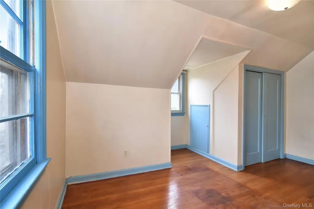 355 Upland Avenue Yonkers NY 10703