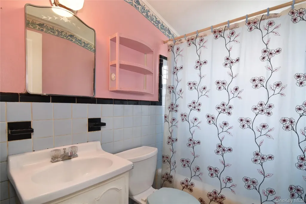 355 Upland Avenue Yonkers NY 10703