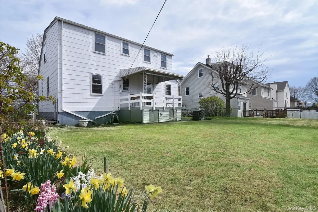355 Upland Avenue Yonkers NY 10703