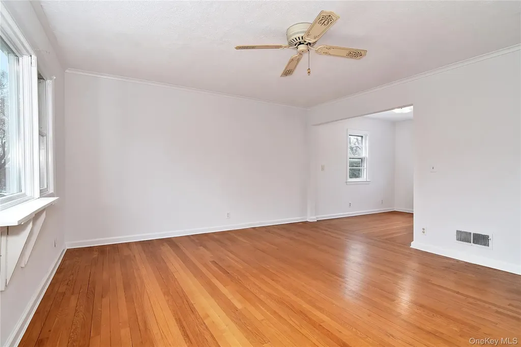 355 Upland Avenue Yonkers NY 10703