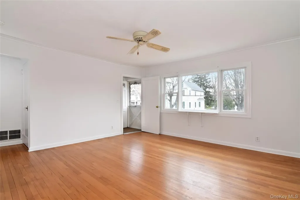 355 Upland Avenue Yonkers NY 10703