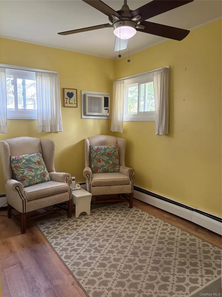 2 Dwarf Lane Wantagh NY 11793