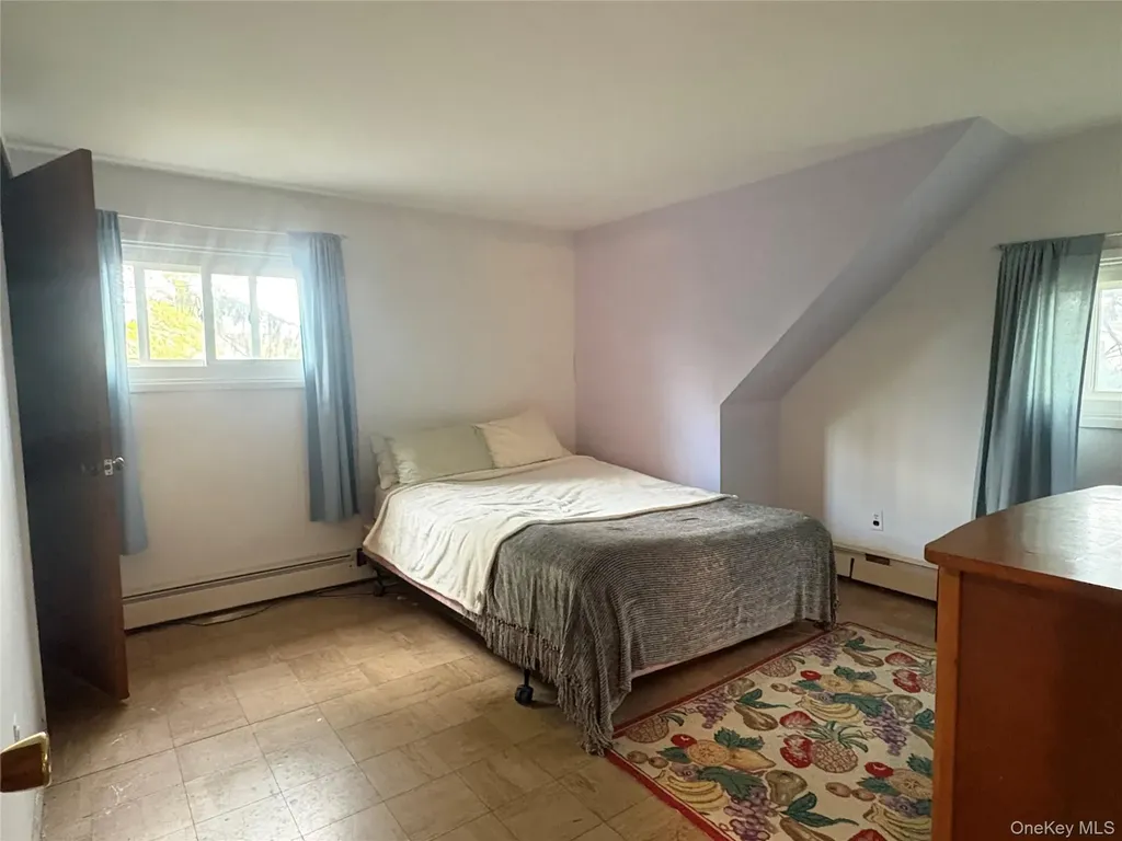 2 Dwarf Lane Wantagh NY 11793