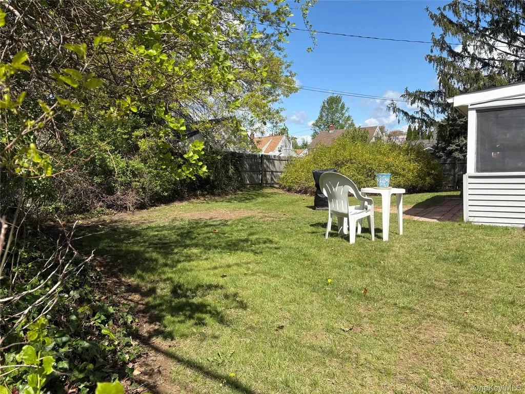 2 Dwarf Lane Wantagh NY 11793