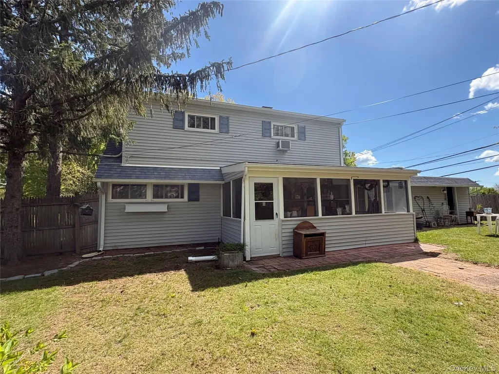 2 Dwarf Lane Wantagh NY 11793
