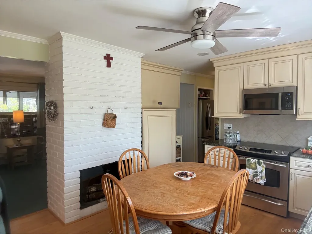 2 Dwarf Lane Wantagh NY 11793