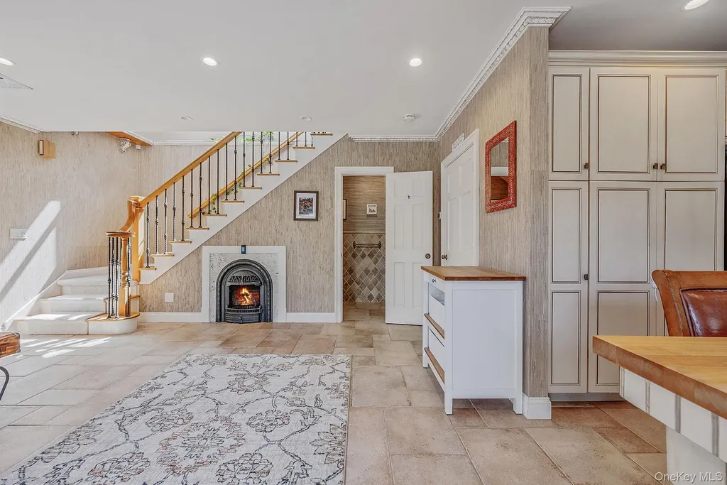 32 Crescent Drive Huntington NY 11743
