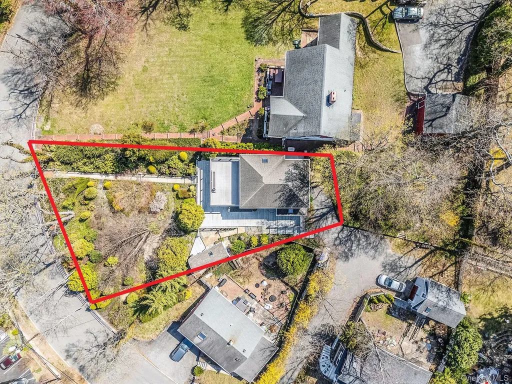 32 Crescent Drive Huntington NY 11743